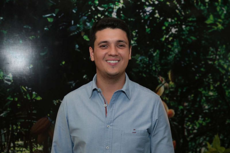  VI Festival do Chocolate e Cacau e da 18ª Exposição Flor Pará, realizados no Hangar - Centro de Convenções. Mais de 30 mil pessoas já passaram pelo local em três dias de evento, estimativa que superou as expectativas. <div class='credito_fotos'>Foto: Alex Ribeiro / Ag. Pará   |   <a href='/midias/2019/originais/5485_20190921200433_img_5670.jpg' download><i class='fa-solid fa-download'></i> Download</a></div>