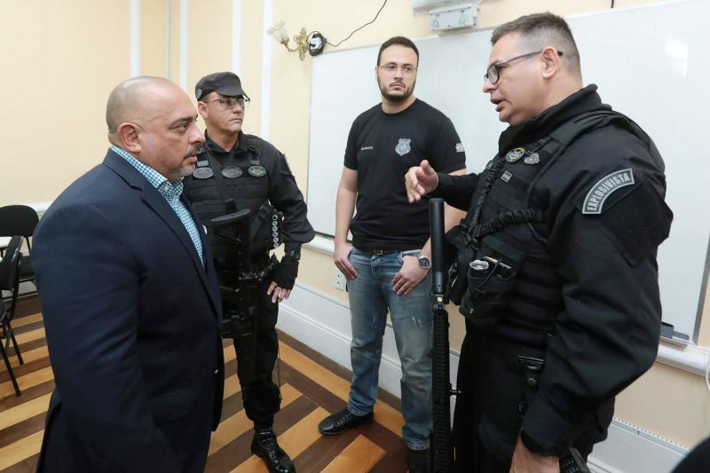 Na manhã desta segunda- feira (23), uma operação deu início ao trabalho do Grupo de Recaptura e Monitoramento da Superintendência do Sistema Penitenciário do Pará (Susipe). A ação “Monitora” foi realizada pelo Comando de Operações Penitenciárias (COPE). <div class='credito_fotos'>Foto: Alex Ribeiro / Ag. Pará   |   <a href='/midias/2019/originais/5489_20190923050824_img_5739.jpg' download><i class='fa-solid fa-download'></i> Download</a></div>