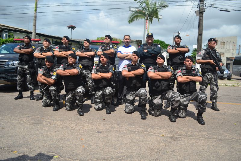 Depois dos bairros Cabanagem, Benguí, Icuí-Guajará, Nova União e Terra Firme, todos na Região Metropolitana de Belém, o Programa Territórios pela Paz, promovido pelo Governo do Pará, chega ao bairro do Guamá. O início da programação foi na manhã desta segunda-feira (23), na Praça Frei Daniel, localizada na Rua Intendente Dr. Virgílio Mendonça com a Travessa Guerra Passos. <div class='credito_fotos'>Foto: Elielson Modesto / Ascom Segup   |   <a href='/midias/2019/originais/5492_dsc_0382.jpg' download><i class='fa-solid fa-download'></i> Download</a></div>