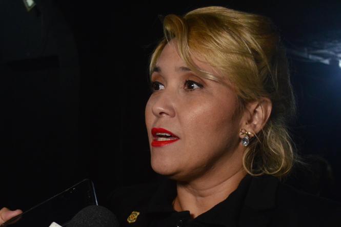 Na terça-feira (29), é  lembrado o Dia da Visibilidade Trans, por isso, em Belém, serviços foram ofertados gratuitamente ao público que compareceu na Boate Malícia, no período da noite, por meio da 5ª edição do projeto "Pista Cidadã". 

FOTO: ELIELSON MODESTO / ASCOM SEGUP
DATA: 30.01.2019
BELÉM - PARÁ <div class='credito_fotos'>Foto: Elielson Modesto / Ascom Segup   |   <a href='/midias/2019/originais/54f0b8ad-314d-4e39-a1de-686fb90ed5fb.jpg' download><i class='fa-solid fa-download'></i> Download</a></div>