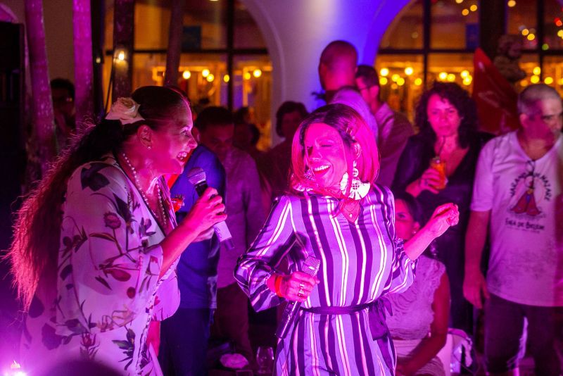 Sarau da Fafá de Belém  <div class='credito_fotos'>Foto: Marco Santos / Ag. Pará   |   <a href='/midias/2019/originais/5564_23f24b79-f03f-ecba-e3f5-bfec4843f5b6.jpg' download><i class='fa-solid fa-download'></i> Download</a></div>