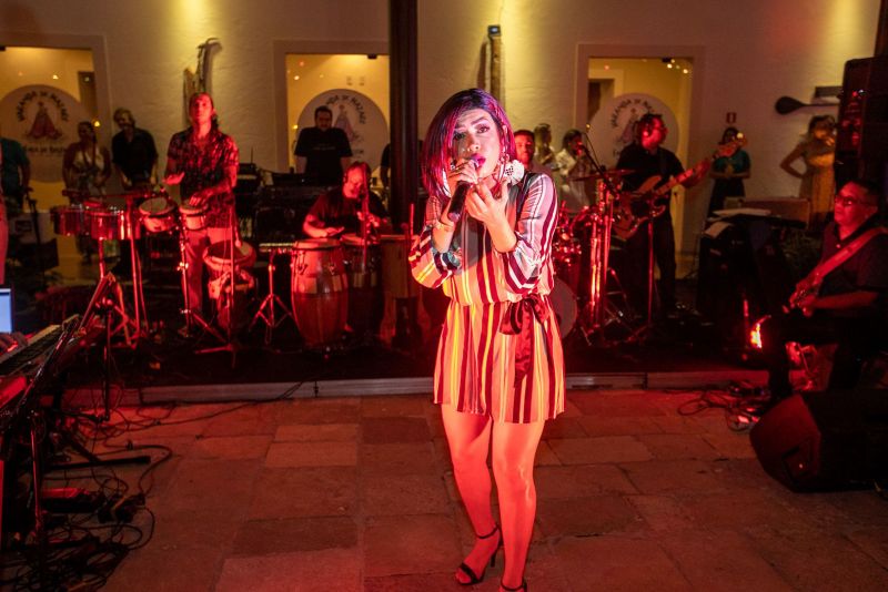 Sarau da Fafá de Belém  <div class='credito_fotos'>Foto: Marco Santos / Ag. Pará   |   <a href='/midias/2019/originais/5564_698dfe45-99c4-422c-c692-e79b680f678c.jpg' download><i class='fa-solid fa-download'></i> Download</a></div>