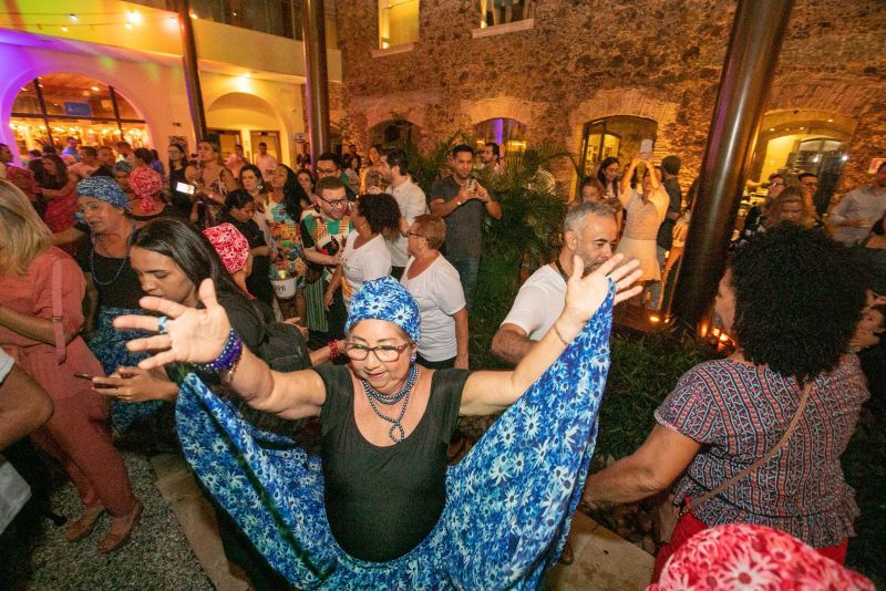 Sarau da Fafá de Belém  <div class='credito_fotos'>Foto: Marco Santos / Ag. Pará   |   <a href='/midias/2019/originais/5564_ed259430-626f-0485-d576-5ed7646c0768.jpg' download><i class='fa-solid fa-download'></i> Download</a></div>