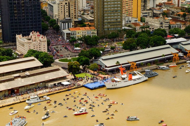 Romaria Fluvial Círio 2019 <div class='credito_fotos'>Foto: Rogerio Uchöa / Ag. Para   |   <a href='/midias/2019/originais/5566_b1ca031c-e901-4589-50cf-4db9342f7876.jpg' download><i class='fa-solid fa-download'></i> Download</a></div>
