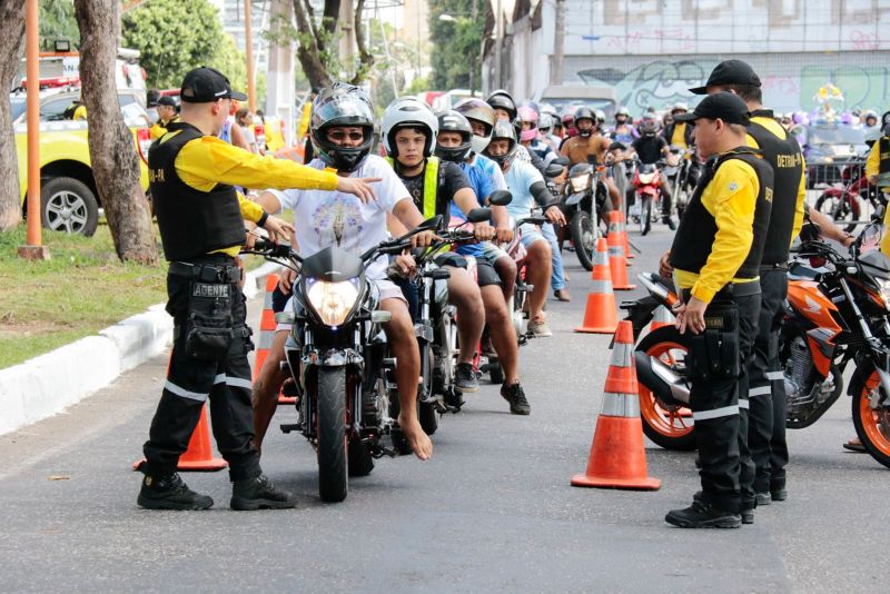 Fiscalização Trânsito <div class='credito_fotos'>Foto: Ricardo Amanajás / Ag. Pará   |   <a href='/midias/2019/originais/5569_1bc7bd8d-e63d-7cd1-1097-c29425e34f88.jpg' download><i class='fa-solid fa-download'></i> Download</a></div>