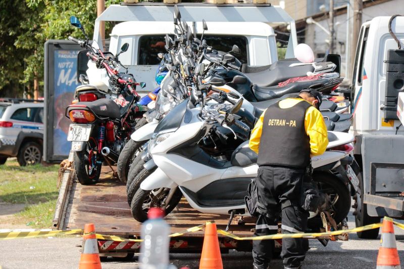 Fiscalização Trânsito <div class='credito_fotos'>Foto: Ricardo Amanajás / Ag. Pará   |   <a href='/midias/2019/originais/5569_ab0995eb-2fe9-68db-a6da-f28d53a5edd1.jpg' download><i class='fa-solid fa-download'></i> Download</a></div>