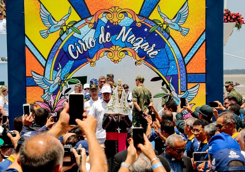 Encerramento Romaria Fluvial - Escadinha <div class='credito_fotos'>Foto: Ricardo Amanajás / Ag. Pará   |   <a href='/midias/2019/originais/5570_55c2c72d-5637-fb65-60be-54d546be4c55.jpg' download><i class='fa-solid fa-download'></i> Download</a></div>