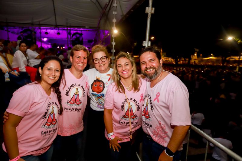 Governador participa do traslado de Nossa Senhora de Nazaré. <div class='credito_fotos'>Foto: Marco Santos / Ag. Pará   |   <a href='/midias/2019/originais/5574_7d00df84-9cb0-f95a-5b58-9785b6952dfe.jpg' download><i class='fa-solid fa-download'></i> Download</a></div>