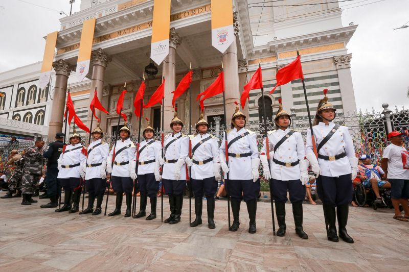 Profissão Círio 2019 - Alex Ribeiro <div class='credito_fotos'>Foto: Alex Ribeiro / Ag. Pará   |   <a href='/midias/2019/originais/5575_035a49df-52e3-9a54-4ba8-50f1843d629d.jpg' download><i class='fa-solid fa-download'></i> Download</a></div>