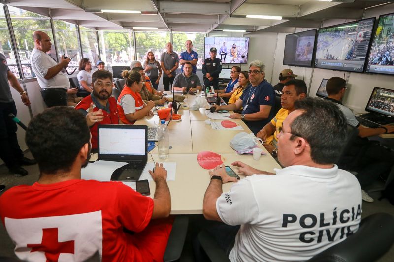 Profissão Círio 2019 - Alex Ribeiro <div class='credito_fotos'>Foto: Alex Ribeiro / Ag. Pará   |   <a href='/midias/2019/originais/5575_9ffb418a-e7a8-ea81-31e8-e941fba57fdd.jpg' download><i class='fa-solid fa-download'></i> Download</a></div>