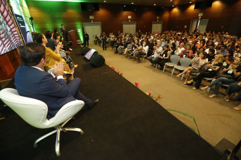 Governo do Estado abre a 9 Feira Internacional de Turismo na Amazônia. <div class='credito_fotos'>Foto: Marcelo Seabra / Ag. Pará   |   <a href='/midias/2019/originais/5576_6257e3f0-661f-2092-e369-6665b8661272.jpg' download><i class='fa-solid fa-download'></i> Download</a></div>