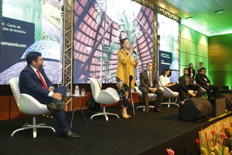 Governo do Estado abre a 9 Feira Internacional de Turismo na Amazônia. <div class='credito_fotos'>Foto: Marcelo Seabra / Ag. Pará   |   <a href='/midias/2019/originais/5576_a18231d2-1972-1c44-ce0d-b89ab56060e7.jpg' download><i class='fa-solid fa-download'></i> Download</a></div>