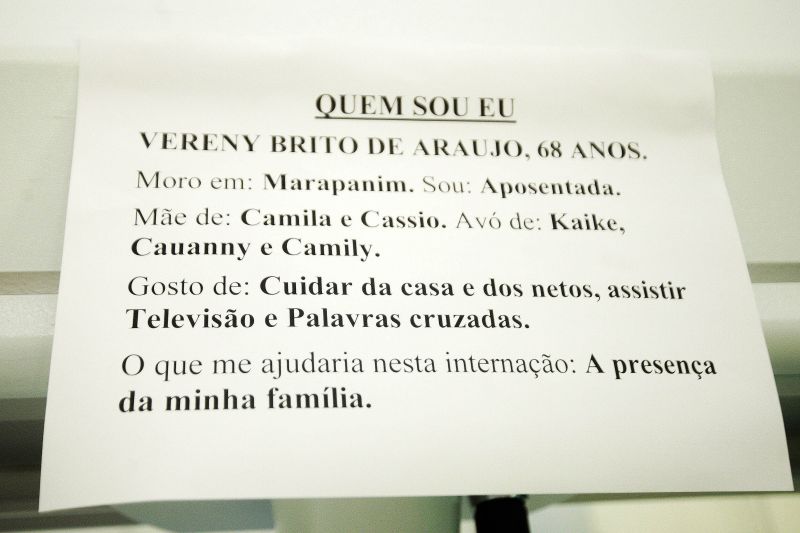São 38 anos de medicina e ela ainda tem o brilho nos olhos ao falar da missão que escolheu. “É uma profissão maravilhosa. A gente trabalha com a alma das pessoas. Porque a gente fica aqui cuidando do amor de alguém”.  <div class='credito_fotos'>Foto: Bruno Cecim / Ag.Pará   |   <a href='/midias/2019/originais/5579_4596f274-a6fc-fab9-fb0d-8bdc0ac3caf9.jpg' download><i class='fa-solid fa-download'></i> Download</a></div>