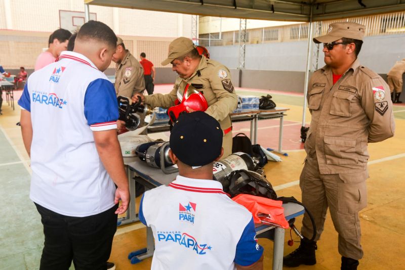 O bairro do Guamá recebeu um dia inteiro de serviços, atividades e atrações culturais, realizadas por diversas secretarias estaduais. Realizada pela Secult, a programação da tarde promete animar os moradores com artistas do próprio bairro. <div class='credito_fotos'>Foto: Alex Ribeiro / Ag. Pará   |   <a href='/midias/2019/originais/5580_8498aefa-53fc-86bd-2df3-9a148488f828.jpg' download><i class='fa-solid fa-download'></i> Download</a></div>