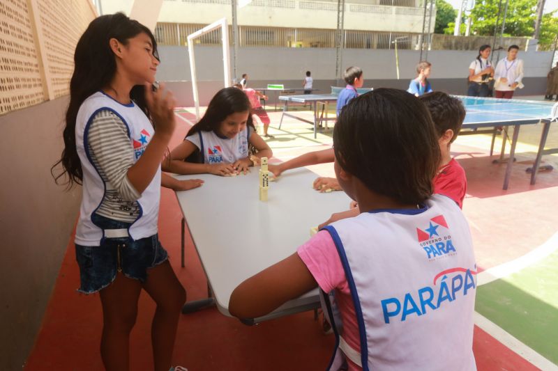O bairro do Guamá recebeu um dia inteiro de serviços, atividades e atrações culturais, realizadas por diversas secretarias estaduais. Realizada pela Secult, a programação da tarde promete animar os moradores com artistas do próprio bairro. <div class='credito_fotos'>Foto: Alex Ribeiro / Ag. Pará   |   <a href='/midias/2019/originais/5580_9fcc021e-0697-d91a-8701-24f23c5ab360.jpg' download><i class='fa-solid fa-download'></i> Download</a></div>