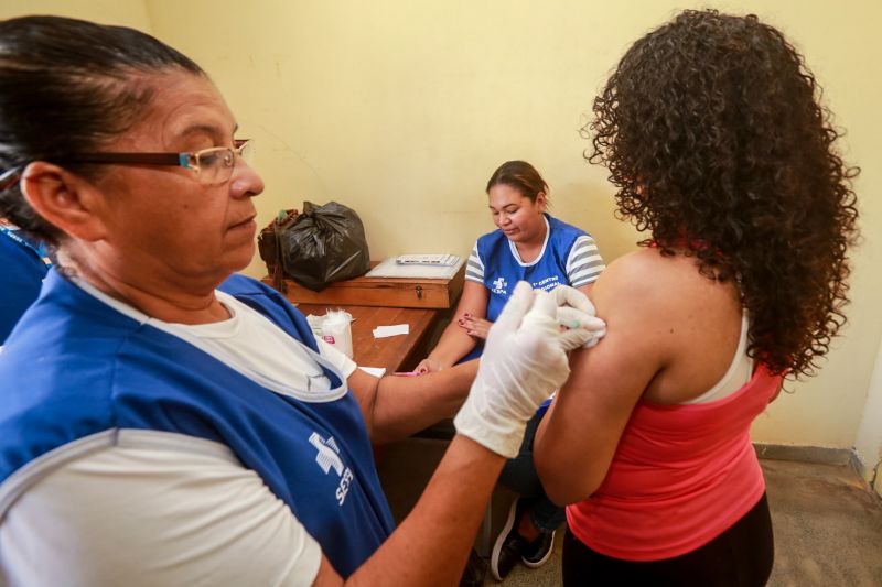 O bairro do Guamá recebeu um dia inteiro de serviços, atividades e atrações culturais, realizadas por diversas secretarias estaduais. Realizada pela Secult, a programação da tarde promete animar os moradores com artistas do próprio bairro. <div class='credito_fotos'>Foto: Alex Ribeiro / Ag. Pará   |   <a href='/midias/2019/originais/5580_cb8f9fb6-bcd8-2be9-239c-05a4bfdda99d.jpg' download><i class='fa-solid fa-download'></i> Download</a></div>