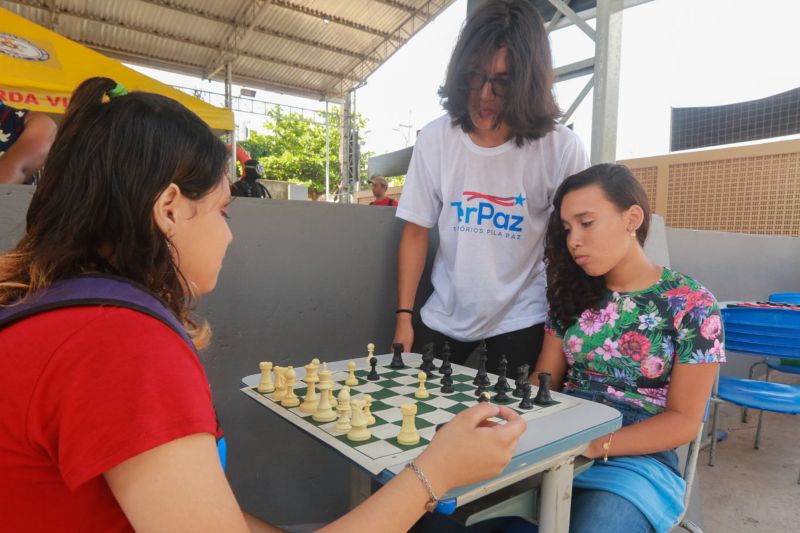 O bairro do Guamá recebeu um dia inteiro de serviços, atividades e atrações culturais, realizadas por diversas secretarias estaduais. Realizada pela Secult, a programação da tarde promete animar os moradores com artistas do próprio bairro. <div class='credito_fotos'>Foto: Alex Ribeiro / Ag. Pará   |   <a href='/midias/2019/originais/5580_e62b5407-0265-230b-4388-62676ae71fc5.jpg' download><i class='fa-solid fa-download'></i> Download</a></div>