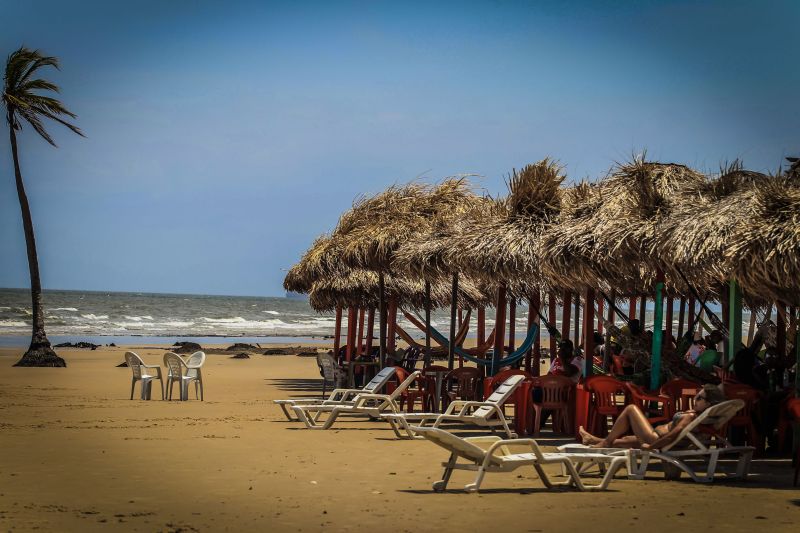 Um paraíso dentro Amazônia. É assim que os turistas que conhecem o arquipélago do Marajó definem a beleza da maior ilha fluviomarítima do mundo, que abriga em seu território 16 municípios. A natureza preservada chama a atenção e encanta os visitantes. <div class='credito_fotos'>Foto: JADER PAES / AG. PARÁ   |   <a href='/midias/2019/originais/5583_dde3f2b5-d129-ed20-1b8a-ff01682efbef.jpg' download><i class='fa-solid fa-download'></i> Download</a></div>
