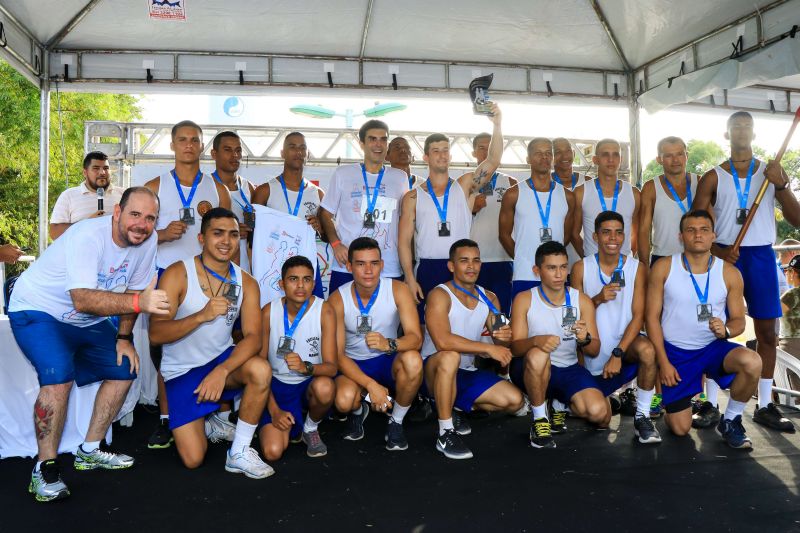 Entre as atividades realizadas em comemoração ao Dia do Servidor Público, o Governo do Pará promoveu, neste sábado (26), o evento esportivo, premiando os melhores colocados
Na foto: <div class='credito_fotos'>Foto: Jader Paes / Agência Pará   |   <a href='/midias/2019/originais/5600_a03eb8df-35c6-5f9f-077f-1a9953b9c7eb.jpg' download><i class='fa-solid fa-download'></i> Download</a></div>