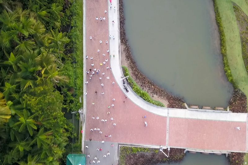 Entre as atividades realizadas em comemoração ao Dia do Servidor Público, o Governo do Pará promoveu, neste sábado (26), o evento esportivo, premiando os melhores colocados
Na foto: <div class='credito_fotos'>Foto: KLEBERSON SANTOS / AG. PARÁ   |   <a href='/midias/2019/originais/5600_a8c45655-6e3c-9cb7-6fdc-77f5b0aab17d.jpg' download><i class='fa-solid fa-download'></i> Download</a></div>