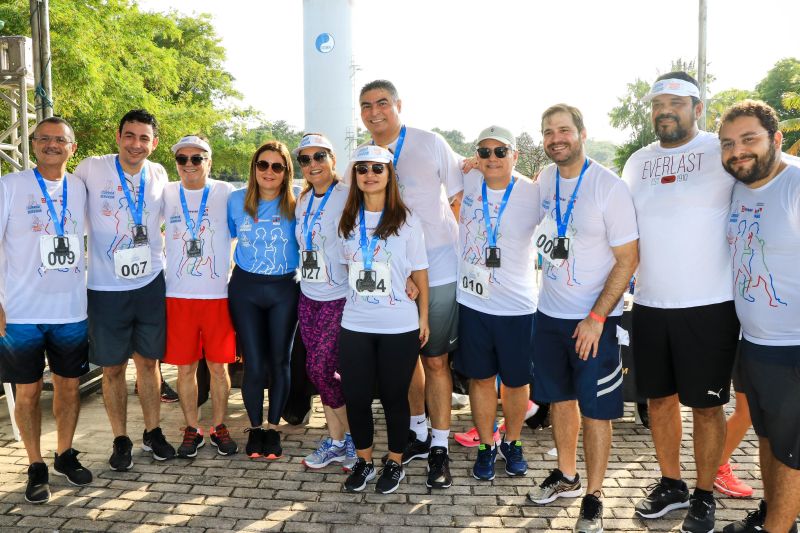 Entre as atividades realizadas em comemoração ao Dia do Servidor Público, o Governo do Pará promoveu, neste sábado (26), o evento esportivo, premiando os melhores colocados
Na foto: <div class='credito_fotos'>Foto: Jader Paes / Agência Pará   |   <a href='/midias/2019/originais/5600_d9ec29e3-7a72-d1e7-3113-bccc4c80cc7e.jpg' download><i class='fa-solid fa-download'></i> Download</a></div>