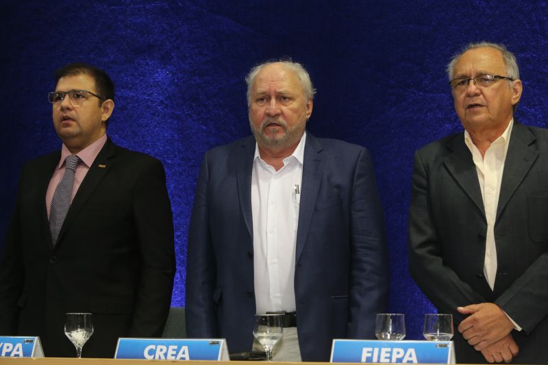 A Auditoria Geral do Estado (AGE) lançou na terça-feira (29), no auditório da Federação das Indústrias do Pará (Fiepa), em Belém, o Programa Estadual de Capacitação de Fornecedores (PECF), uma iniciativa inovadora que busca o aperfeiçoamento dos contratos de obras e serviços prestados por empresas privadas a órgãos públicos. <div class='credito_fotos'>Foto: Alex Ribeiro / Ag. Pará   |   <a href='/midias/2019/originais/5617_1b119372-5f4a-689d-c034-c01237f3b358.jpg' download><i class='fa-solid fa-download'></i> Download</a></div>