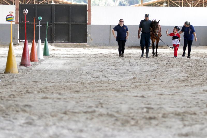 Projeto da Polícia Militar do Pará é referência e traz diversos benefícios a seus pacientes. <div class='credito_fotos'>Foto: Bruno Cecim / Ag.Pará   |   <a href='/midias/2019/originais/5637_49072203-fa48-744b-e2df-3eefd3145b2f.jpg' download><i class='fa-solid fa-download'></i> Download</a></div>