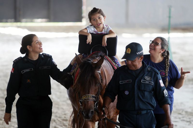 Projeto da Polícia Militar do Pará é referência e traz diversos benefícios a seus pacientes.
Na foto: Evelin Nascimento, paciente. <div class='credito_fotos'>Foto: Bruno Cecim / Ag.Pará   |   <a href='/midias/2019/originais/5637_4c17e453-41a4-5ca2-38ed-34c0f474bd8a.jpg' download><i class='fa-solid fa-download'></i> Download</a></div>