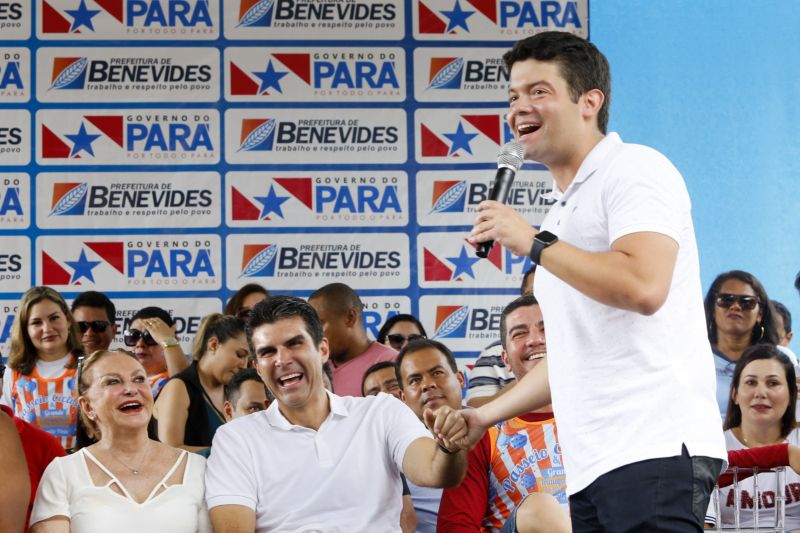 Avenida Camilo Pinto entregue a população de Benevides beneficia população. No ramo da floricultura, por exemplo, a nova PA404 proporciona mais eficiencia e qualidade aos produtores e consumidores.
Na foto: <div class='credito_fotos'>Foto: Marcelo Seabra / Ag. Pará   |   <a href='/midias/2019/originais/5648_1deaec95-fbda-8f78-48f9-c8be69d6d389.jpg' download><i class='fa-solid fa-download'></i> Download</a></div>