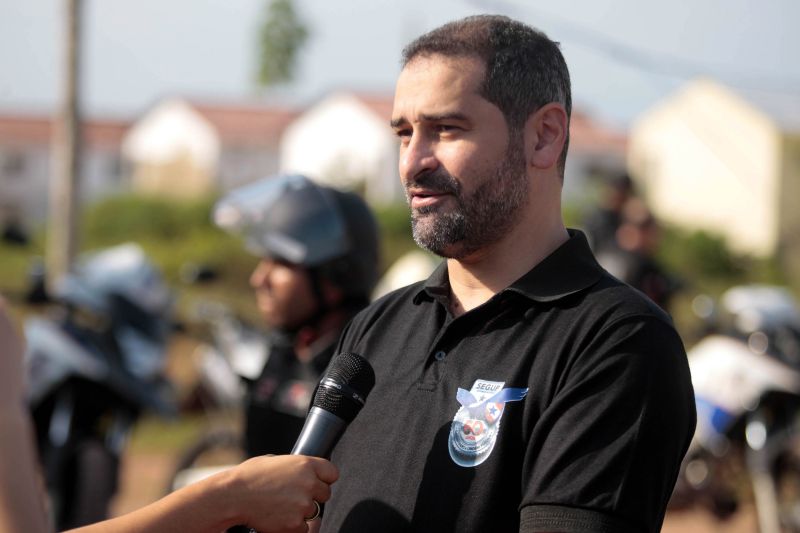 Uma operação integrada, coordenada pela Secretaria de Segurança Pública e Defesa Social do Pará (Segup), deu cumprimento, na manhã desta segunda-feira (11), ao mandado judicial de reintegração de posse do conjunto habitacional Pouso do Aracanga, localizado no bairro do Aurá, em Ananindeua, na Região Metropolitana de Belém. <div class='credito_fotos'>Foto: Bruno Cecim / Ag.Pará   |   <a href='/midias/2019/originais/5650_3352f4d9-a739-bb1d-f99f-3829c5caf98e.jpg' download><i class='fa-solid fa-download'></i> Download</a></div>