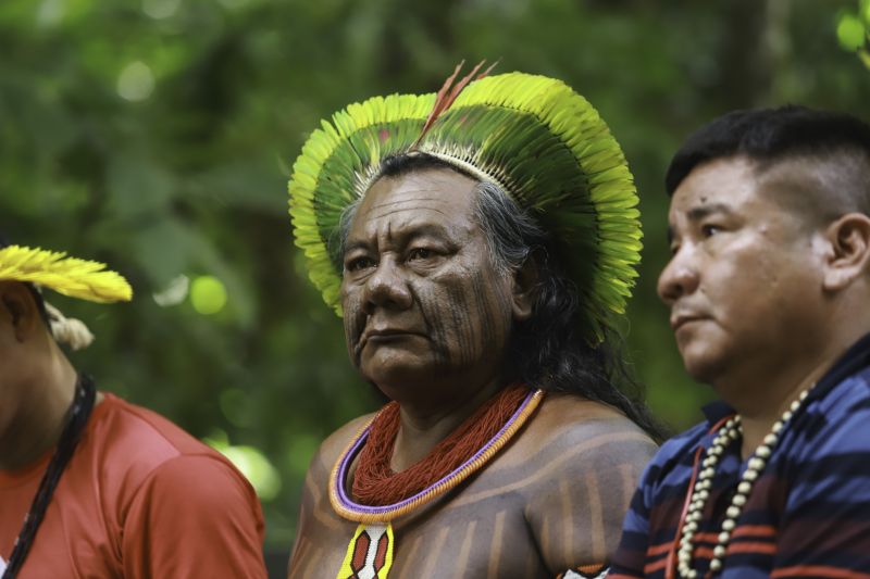 O Governador do Estado instalou oficialmente, na manhã desta segunda-feira (11), o Conselho Estadual de Política Indigenista do Estado do Pará (CONSEPI/Pa). Cerca de 20 indígenas das etnias kaiapó, tembé e mundurucu vindos de várias localidades do Pará participaram do ato de instalação no Museu Emilío Goeldi. <div class='credito_fotos'>Foto: Marco Santos / Ag. Pará   |   <a href='/midias/2019/originais/5652_9682c2f7-7b3f-9d13-12f0-bc3b5e9e7903.jpg' download><i class='fa-solid fa-download'></i> Download</a></div>