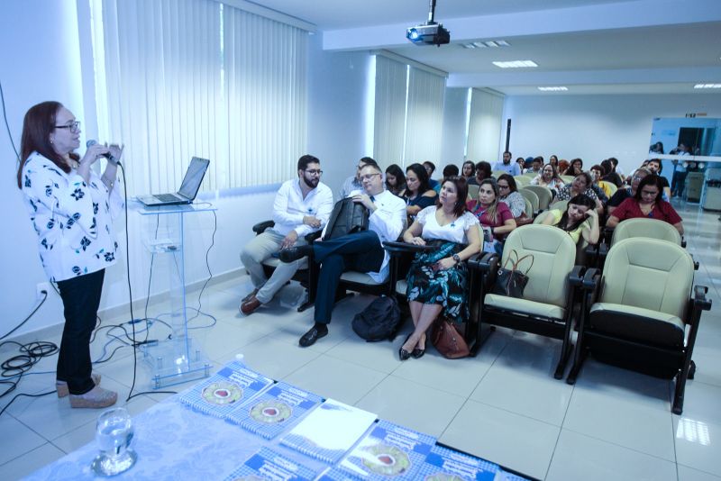 Sespa realiza primeiro evento da campanha Novembro Azul <div class='credito_fotos'>Foto: Ricardo Amanajás / Ag. Pará   |   <a href='/midias/2019/originais/5655_282098d8-530c-59fa-3fa7-1a67ffa48bff.jpg' download><i class='fa-solid fa-download'></i> Download</a></div>