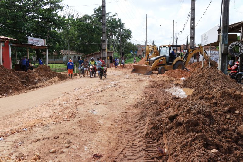 Há várias décadas a rotina de alagamentos constantes se repetia para os moradores do quilometro 02 da PA 140 no município de Santa Izabel, no nordeste paraense, pois toda chuva ou subida de maré as águas do Igarapé Tatu, às margens da rodovia transbordava. <div class='credito_fotos'>Foto: Jader Paes / Agência Pará   |   <a href='/midias/2019/originais/5658_718613a0-a49d-0609-1c2b-1a8ec7c93cd9.jpg' download><i class='fa-solid fa-download'></i> Download</a></div>
