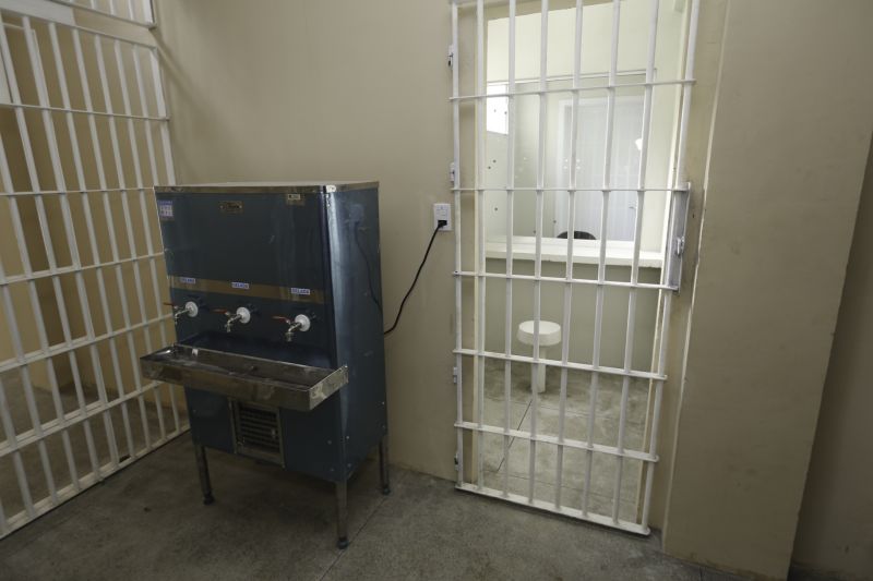 15-11-2019 Central de Triagem prisional de Abaetetuba é inaugurado pelo Governador Helder Barbalho.
Na foto:  <div class='credito_fotos'>Foto: Marcelo Seabra / Ag. Pará   |   <a href='/midias/2019/originais/5665_0d0ba723-8981-a2d3-a36d-1d1f0d7f4cd6.jpg' download><i class='fa-solid fa-download'></i> Download</a></div>