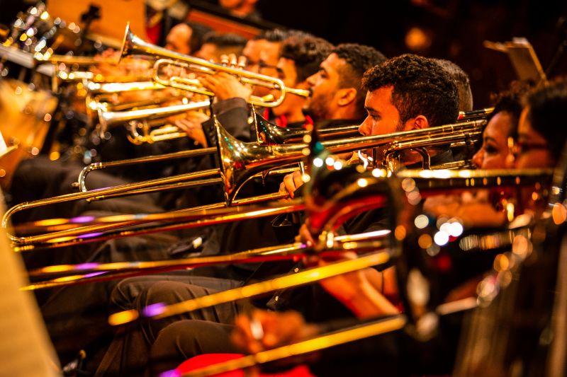 O Curso de Licenciatura Plena em Música da Universidade do Estado do Pará (Uepa) vai comemorar 30 anos de existência com a Semana do Músico 2019. A programação tem início nesta terça-feira (19), no Teatro Margarida Schivasappa, com o pré-lançamento do DVD da Banda da Uepa. Para participar da atividade, os interessados devem levar 2 Kg de alimentos não perecíveis para auxiliar a Creche Cordeirinho de Deus. <div class='credito_fotos'>Foto: Nailana Thiely / Ascom Uepa   |   <a href='/midias/2019/originais/5674_08eb7f5e-d8a5-1959-d193-0afacb94bbef.jpg' download><i class='fa-solid fa-download'></i> Download</a></div>