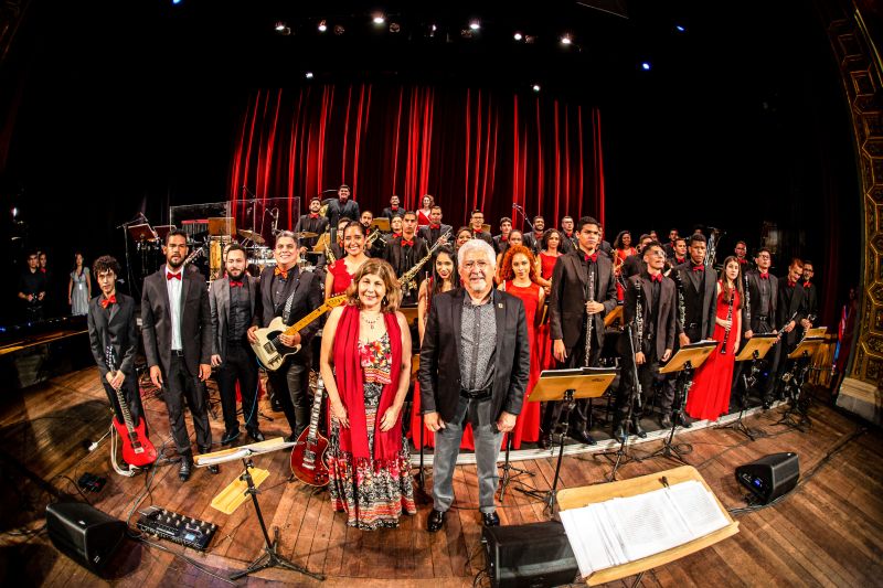 O Curso de Licenciatura Plena em Música da Universidade do Estado do Pará (Uepa) vai comemorar 30 anos de existência com a Semana do Músico 2019. A programação tem início nesta terça-feira (19), no Teatro Margarida Schivasappa, com o pré-lançamento do DVD da Banda da Uepa. Para participar da atividade, os interessados devem levar 2 Kg de alimentos não perecíveis para auxiliar a Creche Cordeirinho de Deus. <div class='credito_fotos'>Foto: Nailana Thiely / Ascom Uepa   |   <a href='/midias/2019/originais/5674_58bd7057-9bc7-e6b2-2826-9f607f5bc4f0.jpg' download><i class='fa-solid fa-download'></i> Download</a></div>