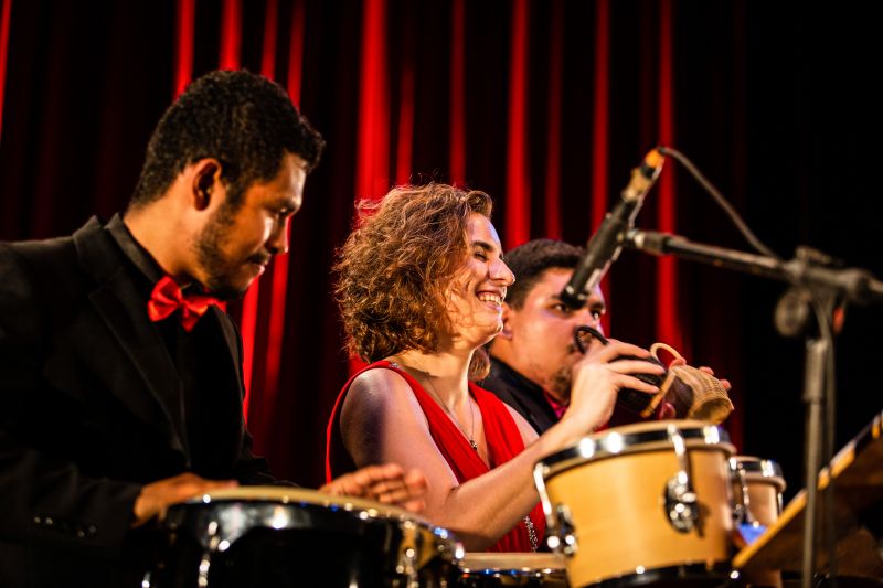 O Curso de Licenciatura Plena em Música da Universidade do Estado do Pará (Uepa) vai comemorar 30 anos de existência com a Semana do Músico 2019. A programação tem início nesta terça-feira (19), no Teatro Margarida Schivasappa, com o pré-lançamento do DVD da Banda da Uepa. Para participar da atividade, os interessados devem levar 2 Kg de alimentos não perecíveis para auxiliar a Creche Cordeirinho de Deus. <div class='credito_fotos'>Foto: Nailana Thiely / Ascom Uepa   |   <a href='/midias/2019/originais/5674_86f1223e-43b1-9eb2-0f40-6a2d54f5cdef.jpg' download><i class='fa-solid fa-download'></i> Download</a></div>