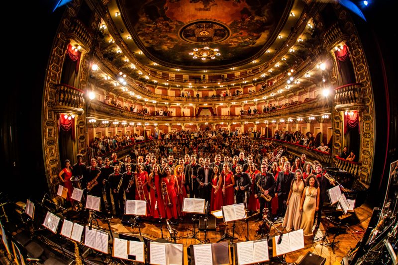 O Curso de Licenciatura Plena em Música da Universidade do Estado do Pará (Uepa) vai comemorar 30 anos de existência com a Semana do Músico 2019. A programação tem início nesta terça-feira (19), no Teatro Margarida Schivasappa, com o pré-lançamento do DVD da Banda da Uepa. Para participar da atividade, os interessados devem levar 2 Kg de alimentos não perecíveis para auxiliar a Creche Cordeirinho de Deus. <div class='credito_fotos'>Foto: Nailana Thiely / Ascom Uepa   |   <a href='/midias/2019/originais/5674_a1fd41fa-51ba-b1af-19ac-e1ac6e4fe905.jpg' download><i class='fa-solid fa-download'></i> Download</a></div>