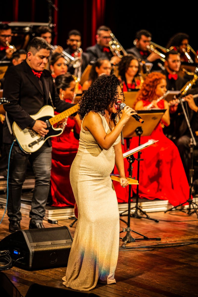 O Curso de Licenciatura Plena em Música da Universidade do Estado do Pará (Uepa) vai comemorar 30 anos de existência com a Semana do Músico 2019. A programação tem início nesta terça-feira (19), no Teatro Margarida Schivasappa, com o pré-lançamento do DVD da Banda da Uepa. Para participar da atividade, os interessados devem levar 2 Kg de alimentos não perecíveis para auxiliar a Creche Cordeirinho de Deus. <div class='credito_fotos'>Foto: Nailana Thiely / Ascom Uepa   |   <a href='/midias/2019/originais/5674_f89ce69e-9dc0-961a-cded-40eff3774f80.jpg' download><i class='fa-solid fa-download'></i> Download</a></div>