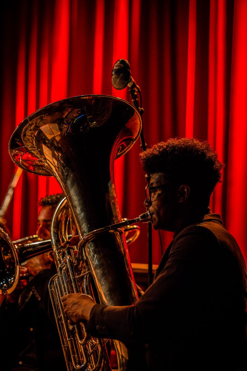 O Curso de Licenciatura Plena em Música da Universidade do Estado do Pará (Uepa) vai comemorar 30 anos de existência com a Semana do Músico 2019. A programação tem início nesta terça-feira (19), no Teatro Margarida Schivasappa, com o pré-lançamento do DVD da Banda da Uepa. Para participar da atividade, os interessados devem levar 2 Kg de alimentos não perecíveis para auxiliar a Creche Cordeirinho de Deus. <div class='credito_fotos'>Foto: Nailana Thiely / Ascom Uepa   |   <a href='/midias/2019/originais/5674_fba2c701-4d5a-aad0-e8b6-5d7b03b8796e.jpg' download><i class='fa-solid fa-download'></i> Download</a></div>