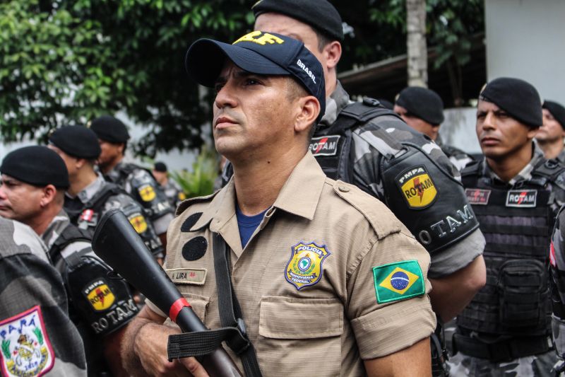 A Polícia Militar do Pará realizou, nesta segunda-feira (18), a cerimônia de celebração pelos 13 anos de criação do Batalhão de Polícia Tática (Bpot). Na ocasião, o Comando de Missões Especiais (CME) também encerrou o V Curso Operacional de Rotam (V COR), com a formatura de 37 novos "stives", como são conhecidos os concluintes do curso. Os militares agora estão habilitados em técnicas especializadas de policiamento ostensivo urbano. <div class='credito_fotos'>Foto: Ascom PMPA   |   <a href='/midias/2019/originais/5678_1828a878-b62e-dbf8-3e24-31460e7bf354.jpg' download><i class='fa-solid fa-download'></i> Download</a></div>