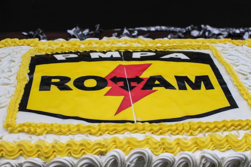 A Polícia Militar do Pará realizou, nesta segunda-feira (18), a cerimônia de celebração pelos 13 anos de criação do Batalhão de Polícia Tática (Bpot). Na ocasião, o Comando de Missões Especiais (CME) também encerrou o V Curso Operacional de Rotam (V COR), com a formatura de 37 novos "stives", como são conhecidos os concluintes do curso. Os militares agora estão habilitados em técnicas especializadas de policiamento ostensivo urbano. <div class='credito_fotos'>Foto: Ascom PMPA   |   <a href='/midias/2019/originais/5678_b8eba16f-6487-dcab-a0ff-9e1cc58ea605.jpg' download><i class='fa-solid fa-download'></i> Download</a></div>