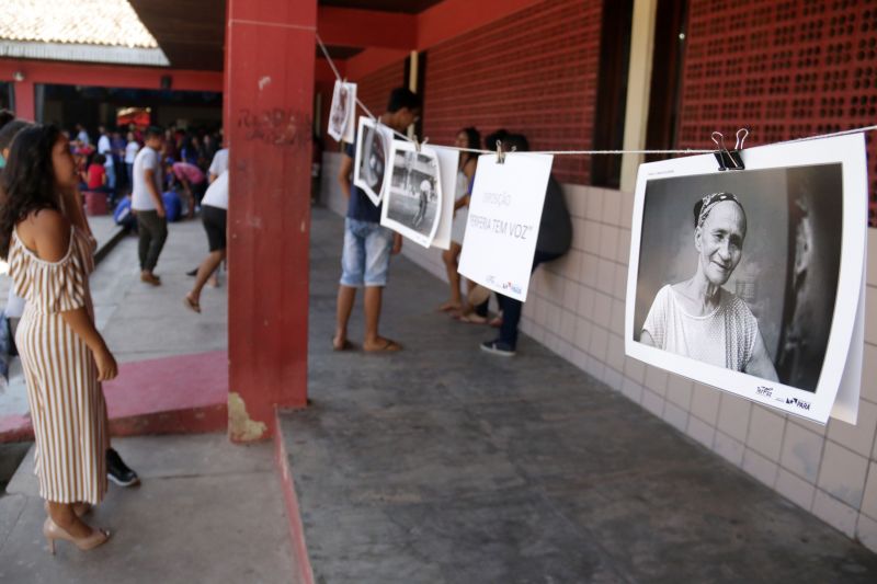 ficina de Fotografia Digital foi promovida pela Secretaria de Estado de Comunicação do Estado dentro do projeto Territórios Pela Paz
Na foto:  <div class='credito_fotos'>Foto: Bruno Cecim / Ag.Pará   |   <a href='/midias/2019/originais/5689_26f3f6b6-0885-9312-fde3-61c55746739d.jpg' download><i class='fa-solid fa-download'></i> Download</a></div>