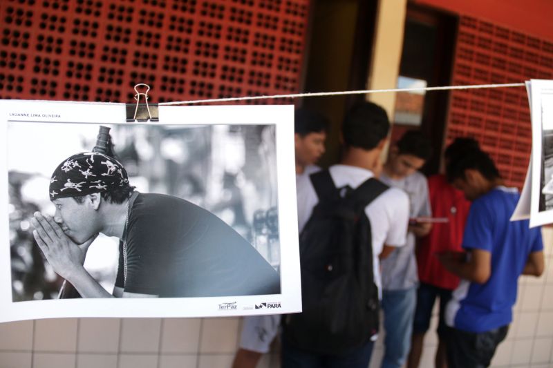 ficina de Fotografia Digital foi promovida pela Secretaria de Estado de Comunicação do Estado dentro do projeto Territórios Pela Paz
Na foto:  <div class='credito_fotos'>Foto: Bruno Cecim / Ag.Pará   |   <a href='/midias/2019/originais/5689_3c3ff011-4964-c3ac-f0a4-0414e1c19b24.jpg' download><i class='fa-solid fa-download'></i> Download</a></div>