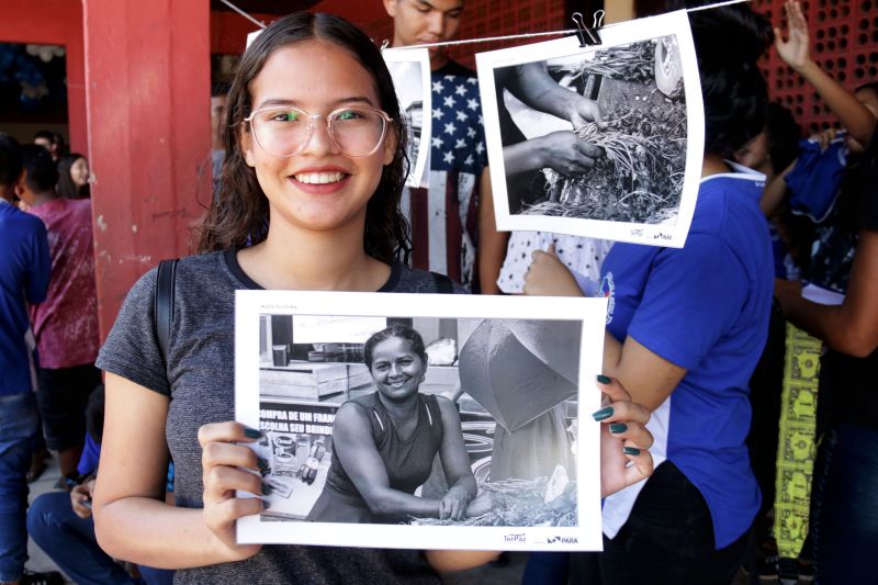 ficina de Fotografia Digital foi promovida pela Secretaria de Estado de Comunicação do Estado dentro do projeto Territórios Pela Paz
Na foto:  <div class='credito_fotos'>Foto: Bruno Cecim / Ag.Pará   |   <a href='/midias/2019/originais/5689_61dc2cf3-5d56-6c0c-eb3a-d320685e2492.jpg' download><i class='fa-solid fa-download'></i> Download</a></div>