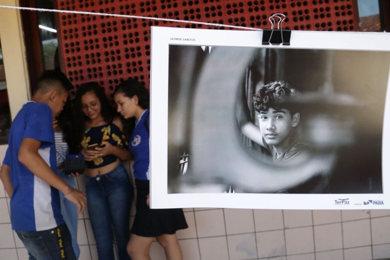 ficina de Fotografia Digital foi promovida pela Secretaria de Estado de Comunicação do Estado dentro do projeto Territórios Pela Paz
Na foto:  <div class='credito_fotos'>Foto: Bruno Cecim / Ag.Pará   |   <a href='/midias/2019/originais/5689_fe33b738-3a7a-5a0a-5613-7dba2729e734.jpg' download><i class='fa-solid fa-download'></i> Download</a></div>