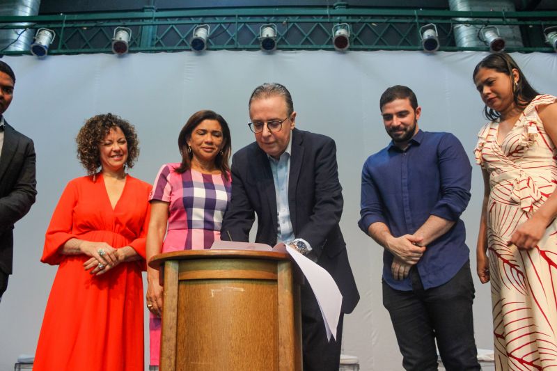 Eles são moradores dos bairros da Cabanagem e Icuí, incluídos no Programa Territórios pela Paz <div class='credito_fotos'>Foto: Ana Paula Lima / Ascom ParáPaz   |   <a href='/midias/2019/originais/5693_30f22e71-3e37-53d1-9234-5201c9a33bc4.jpg' download><i class='fa-solid fa-download'></i> Download</a></div>