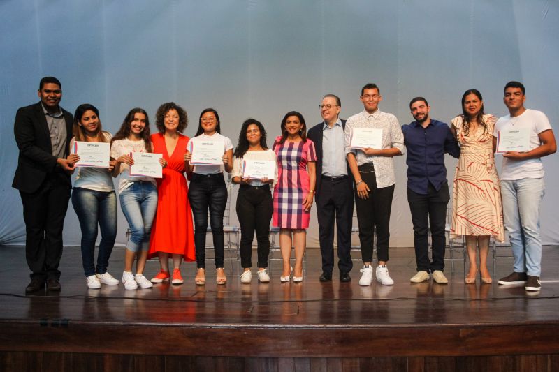 Eles são moradores dos bairros da Cabanagem e Icuí, incluídos no Programa Territórios pela Paz <div class='credito_fotos'>Foto: Ana Paula Lima / Ascom ParáPaz   |   <a href='/midias/2019/originais/5693_b22dbe73-589c-afaf-0bb5-65f1f9a44fa3.jpg' download><i class='fa-solid fa-download'></i> Download</a></div>