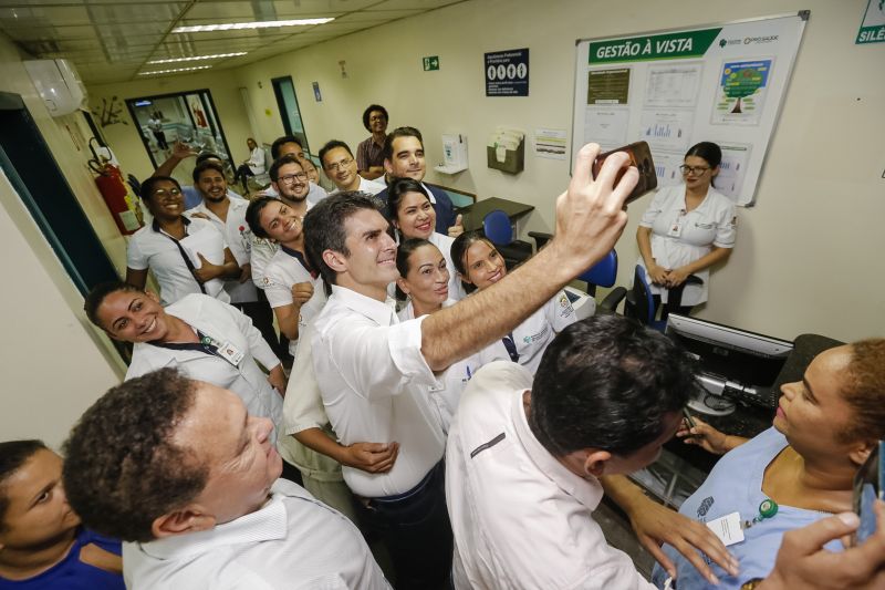 Nesta terça-feira (26), os dois não precisaram ir à capital. José gabriel foi atendido no setor de hemodiálise do Hospital Regional do Sudeste do Pará - Dr. Geraldo Veloso (HRSP), em Marabá. <div class='credito_fotos'>Foto: Marcelo Seabra / Ag. Pará   |   <a href='/midias/2019/originais/5699_31edb249-b8f7-7472-caee-a6aabac3f216.jpg' download><i class='fa-solid fa-download'></i> Download</a></div>