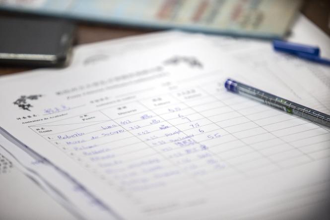 A China e o Brasil são países multiculturais que, juntos, podem prospectar possibilidades inéditas de pesquisa, ensino, cultura e extensão. A partir dessa ótica, o Instituto Confúcio, em parceria com a Universidade do Estado do Pará (Uepa), realizou a 3a edição da Competição de Proficiência em Língua e Cultura Chinesa nesta sexta-feira (12), no auditório da reitoria da instituição de ensino superior.

FOTO: NAILANA THIELY / ASCOM UEPA
DATA: 12.04.19
BELÉM - PARÁ <div class='credito_fotos'>Foto: Nailana Thiely / Ascom Uepa   |   <a href='/midias/2019/originais/56e8c3a3-4d67-4b6a-8b7c-d6308a2ca566.jpg' download><i class='fa-solid fa-download'></i> Download</a></div>